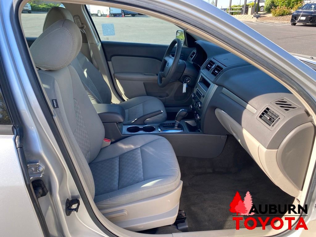 Used 2012 Ford Fusion S FWD image 4