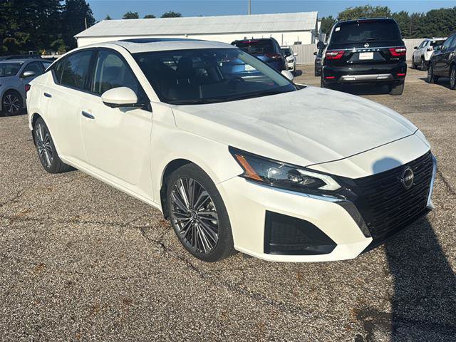 Certified 2024 Nissan Altima 2.5 SL FWD image 1