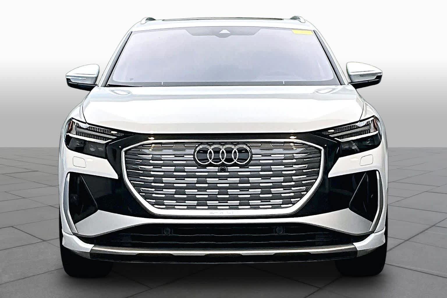 Used 2024 Audi Q4 e-tron Prestige AWD/4WD image 2