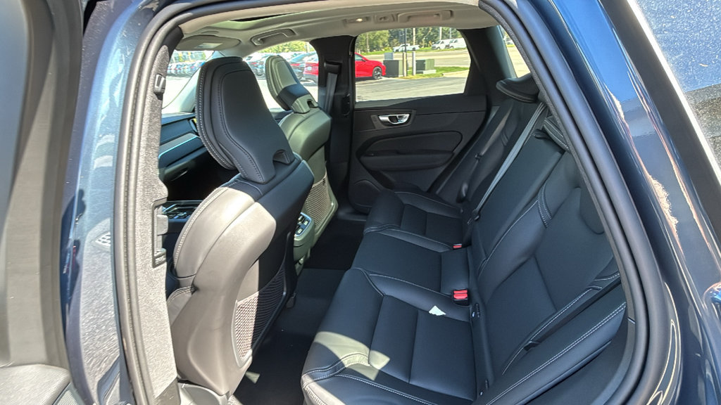 New 2027 Volvo XC60 B5 Ultra AWD/4WD image 10