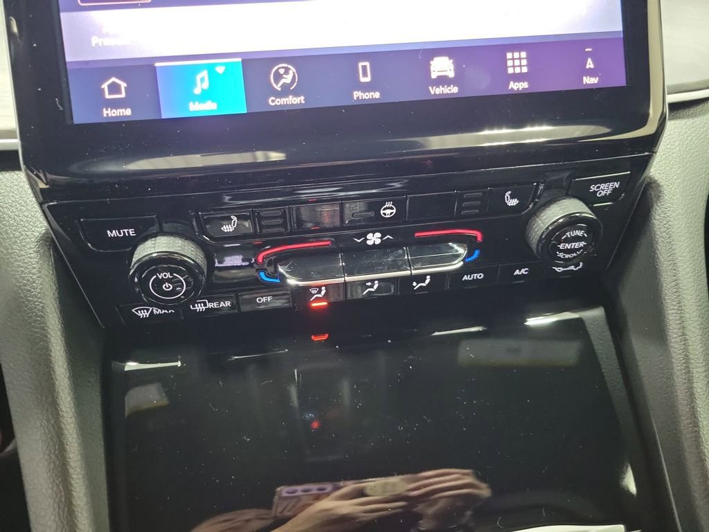 New 2025 Jeep Grand Cherokee L Limited image 21