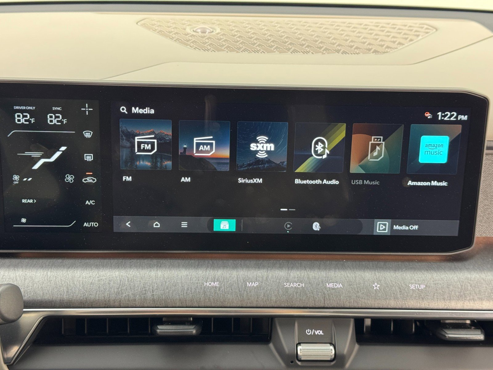 Used 2024 Kia EV9 Land image 27