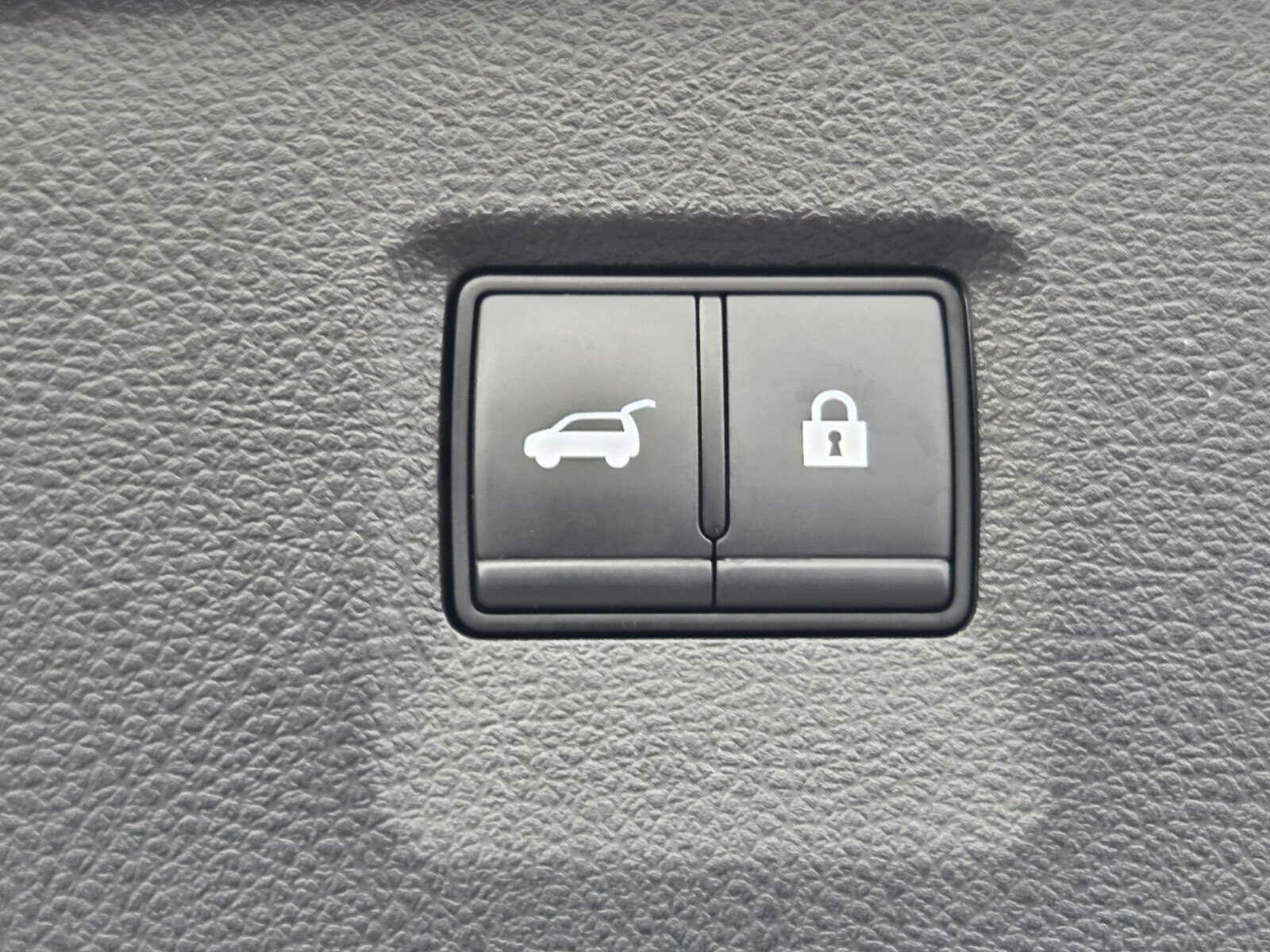 Used 2023 INFINITI QX60 Luxe w/ Cargo Package image 31