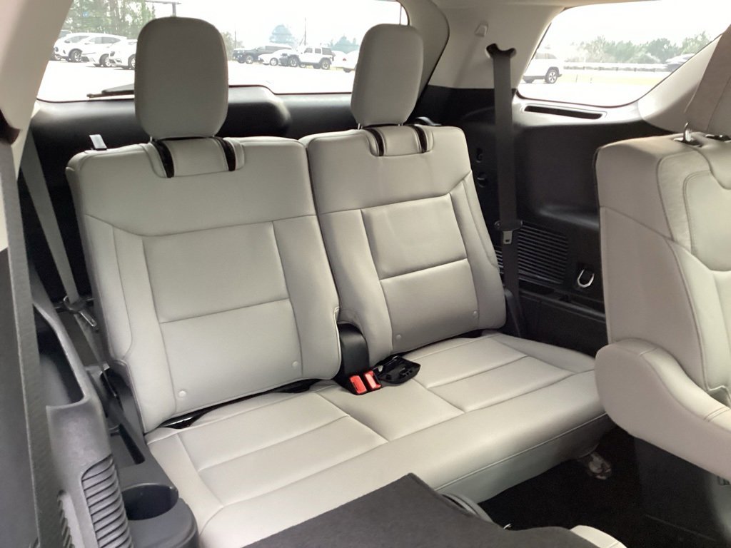 Used 2025 Ford Explorer Active w/ Active Comfort Package image 40