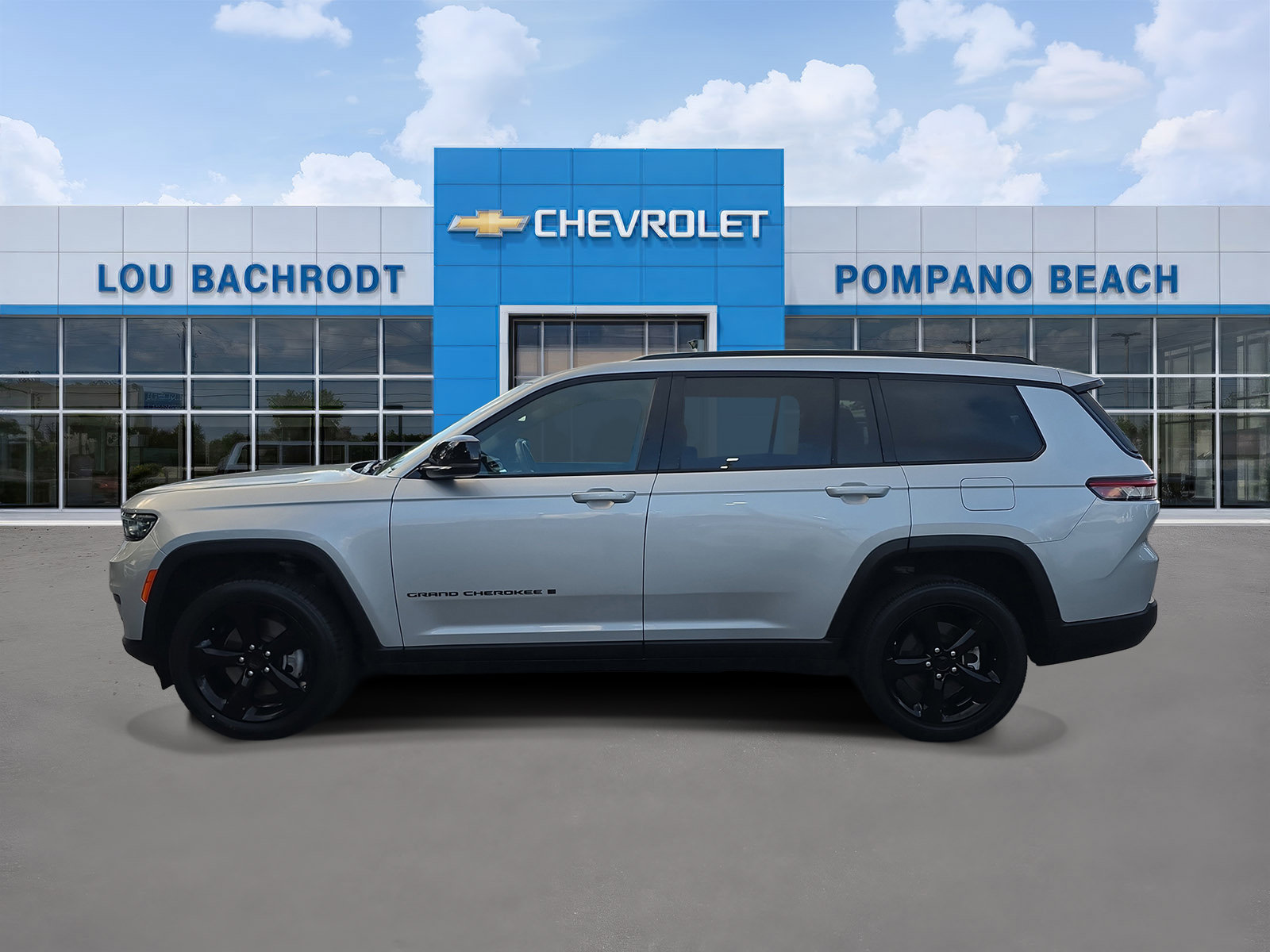 Used 2023 Jeep Grand Cherokee L Laredo RWD image 4