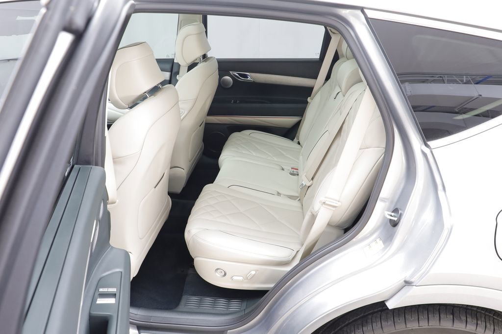 Used 2025 Genesis GV80 3.5T Prestige image 17