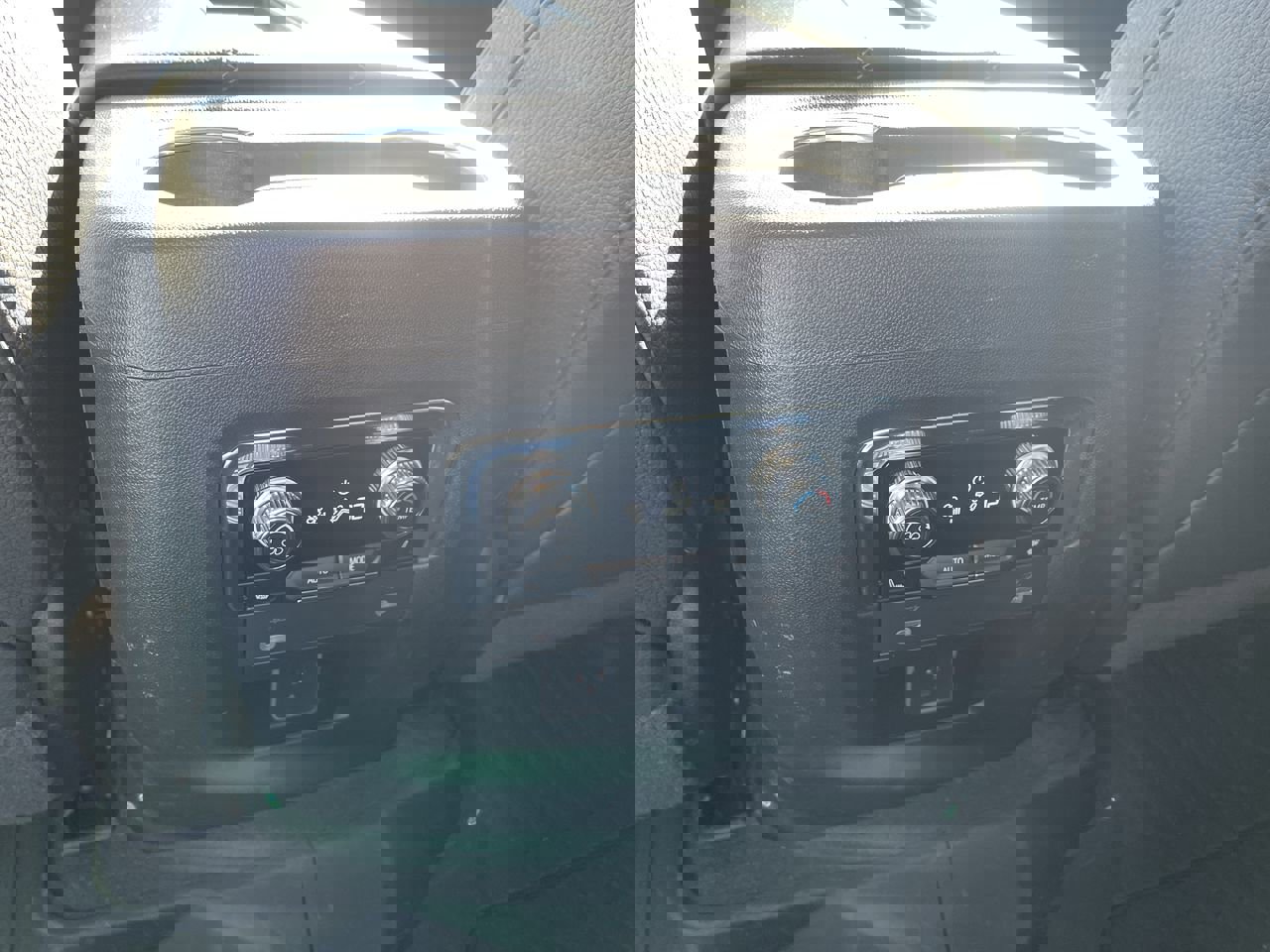 Certified 2023 GMC Yukon XL Denali image 22