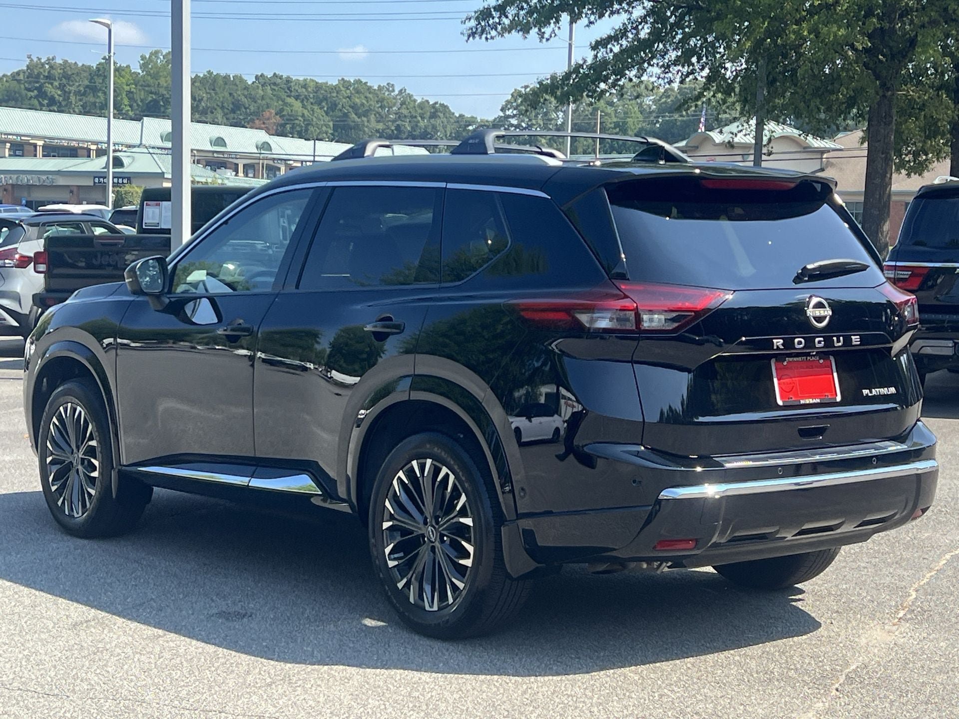 Certified 2025 Nissan Rogue Platinum FWD image 26