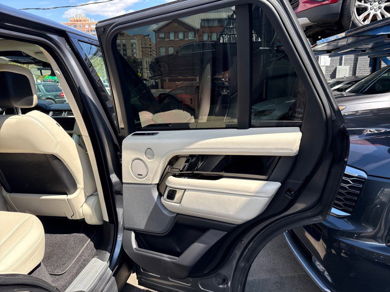 Used 2018 Land Rover Range Rover HSE image 67
