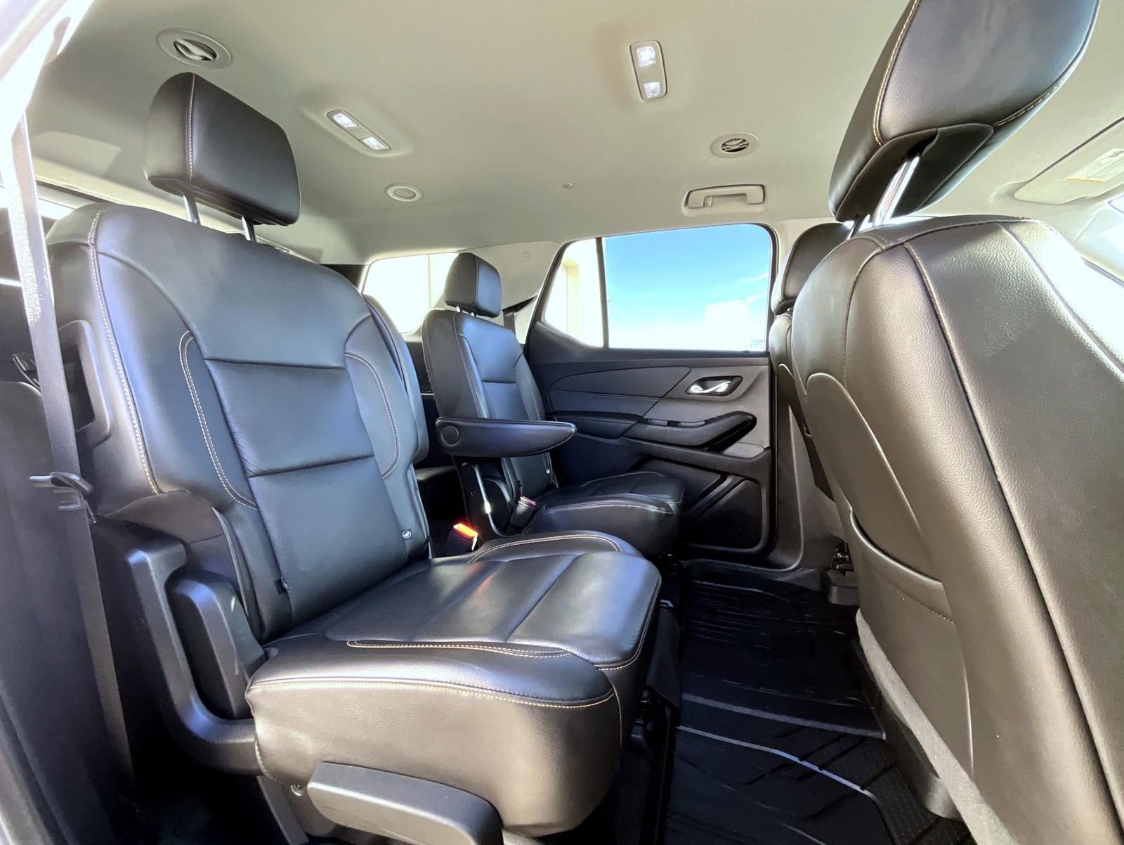 Used 2020 Chevrolet Traverse Premier image 22