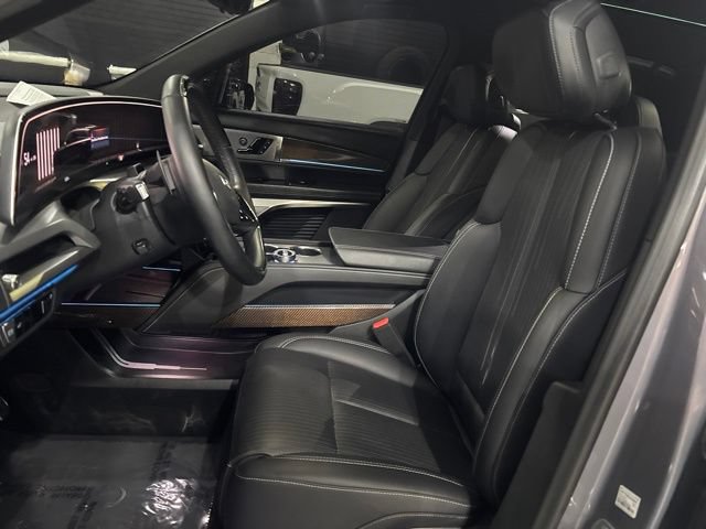 Used 2026 Cadillac Vistiq Luxury AWD/4WD image 14