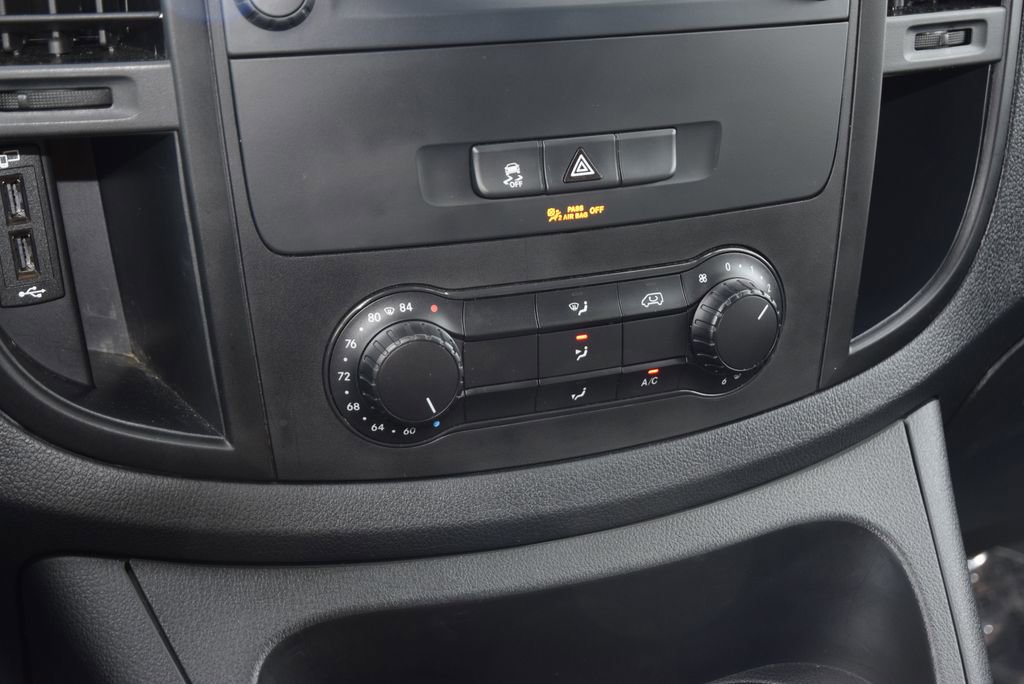 Used 2023 Mercedes-Benz Metris image 25