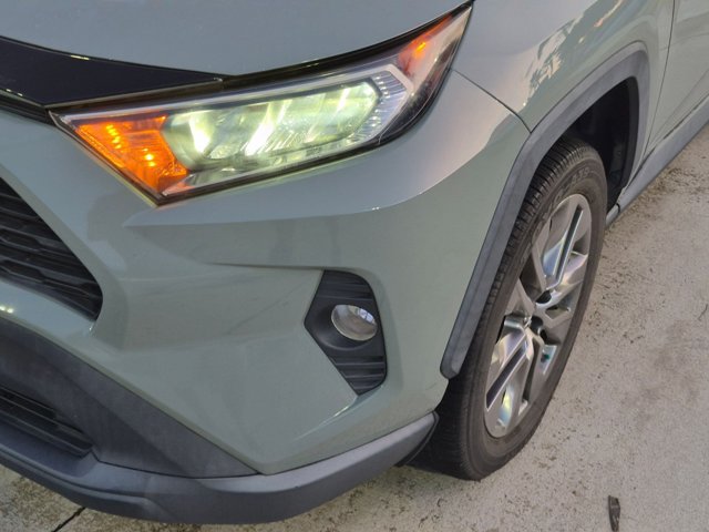 Used 2019 Toyota RAV4 XLE Premium w/ Cold Weather Package FWD image 10