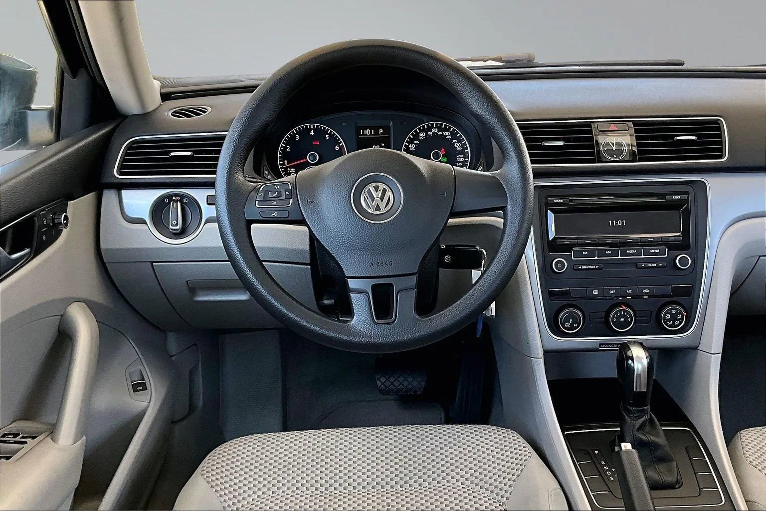 Used 2013 Volkswagen Passat 2.5 S FWD image 8
