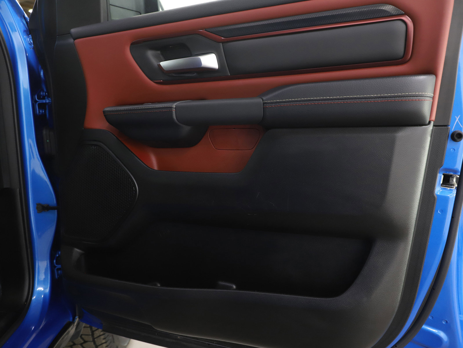 Used 2025 RAM 1500 Rebel image 9