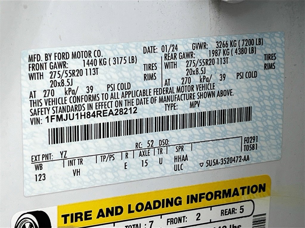 Used 2024 Ford Expedition XLT image 34
