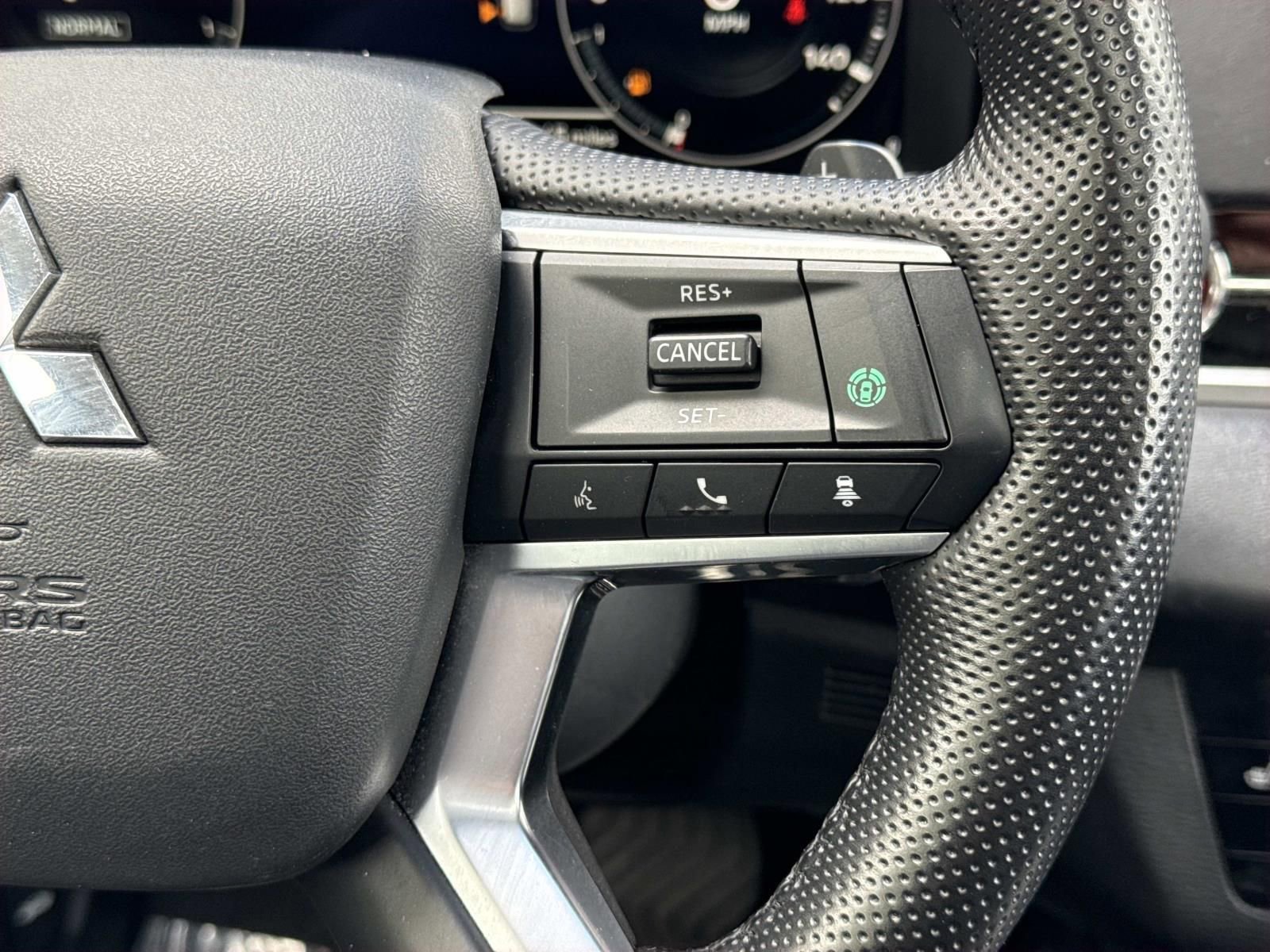 Used 2024 Mitsubishi Outlander Ralliart AWD/4WD image 14