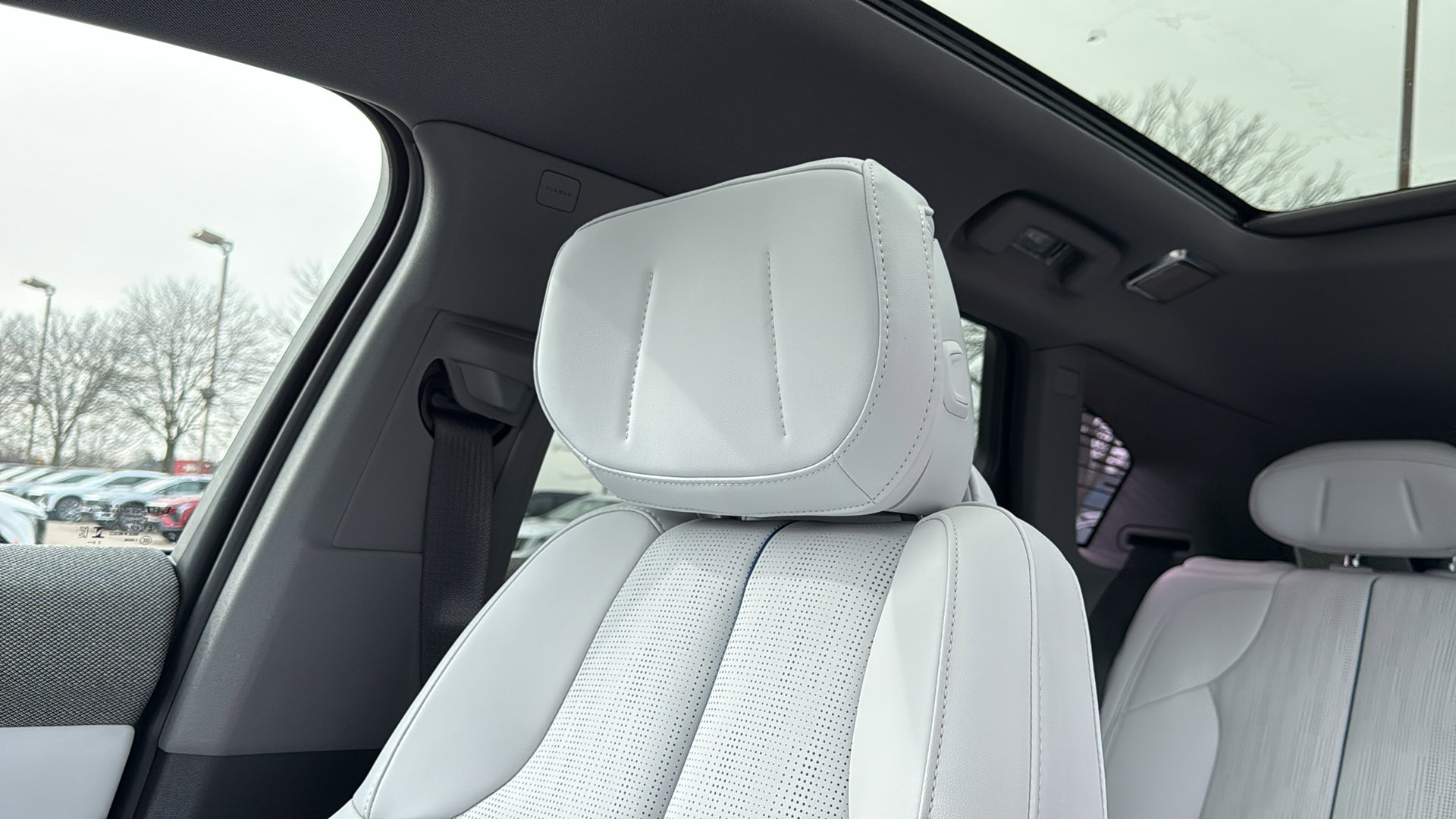 New 2026 Cadillac Optiq Luxury 2 image 23