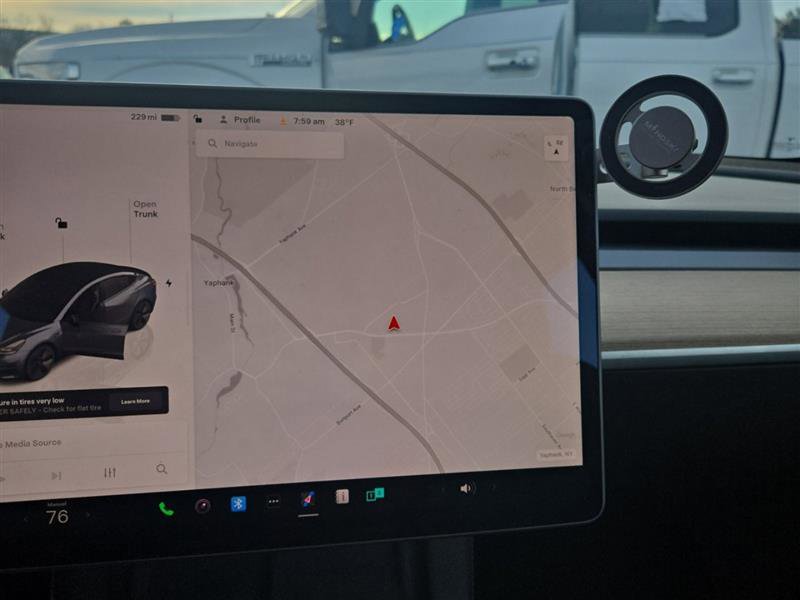 Used 2022 Tesla Model 3 Long Range image 3