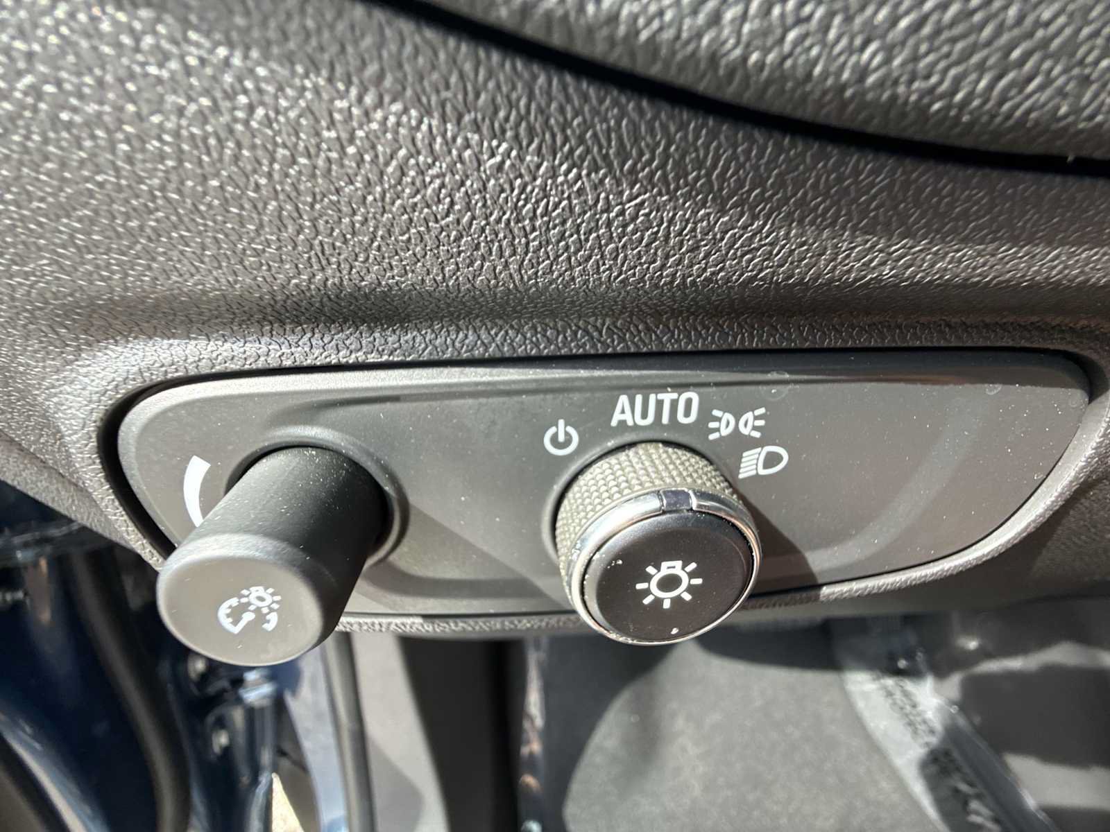 Certified 2024 Chevrolet Equinox LT FWD image 17