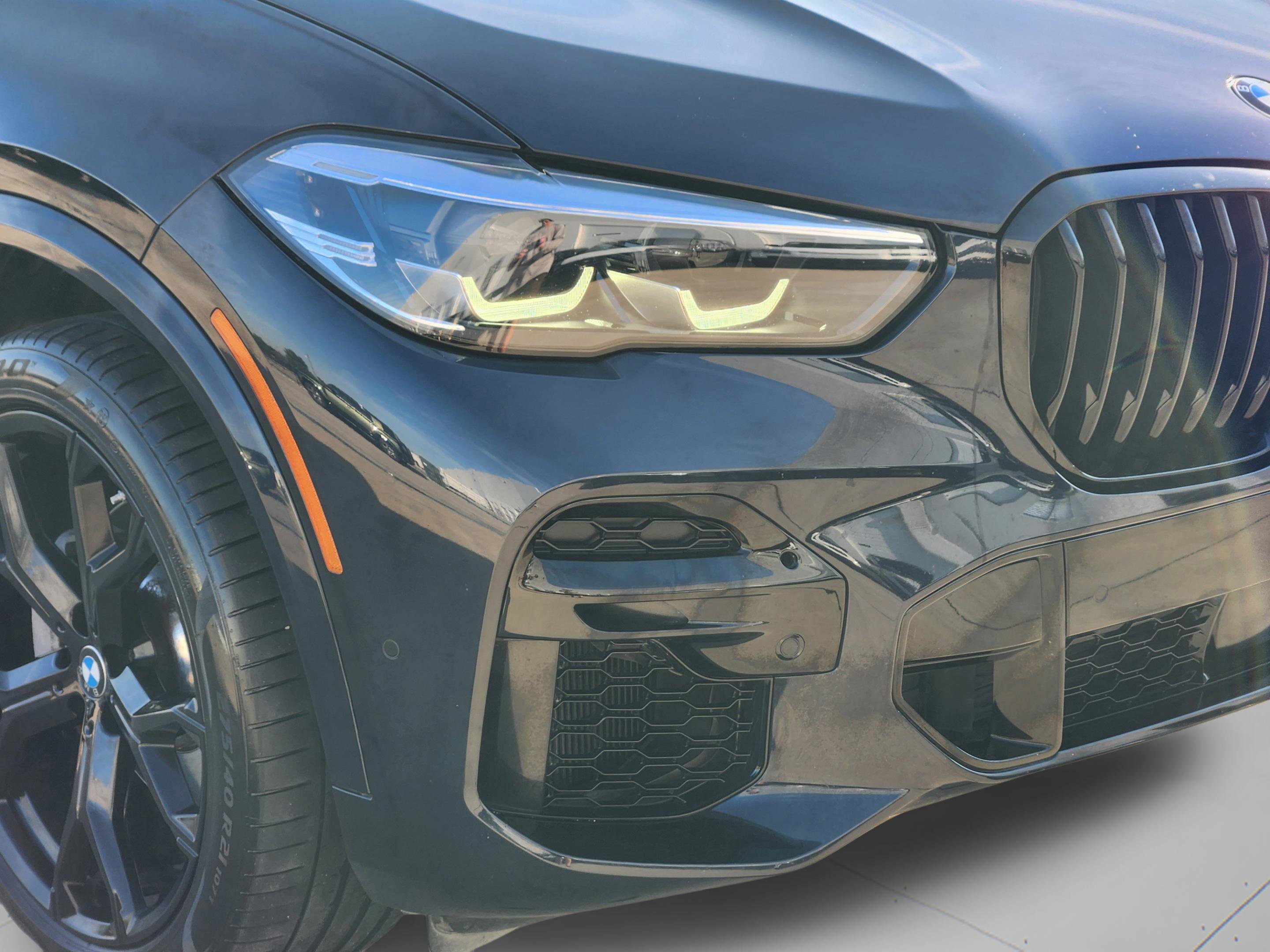 Used 2022 BMW X5 xDrive40i w/ M Sport Package AWD/4WD image 32