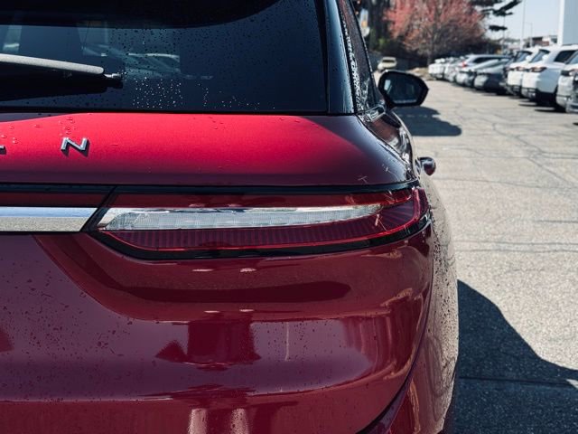 Used 2022 Lincoln Corsair Reserve w/ Equipment Group 201A image 8