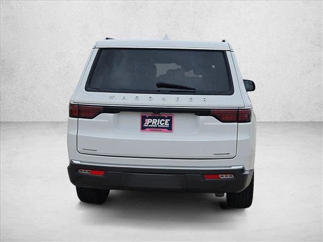 Used 2022 Jeep Wagoneer Series II AWD/4WD image 6