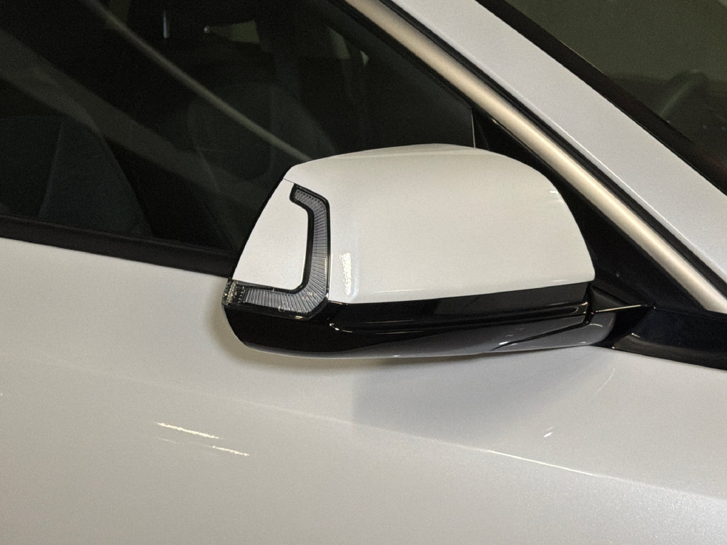 Certified 2023 Kia Niro Wave w/ Wave Preserve Package FWD image 9