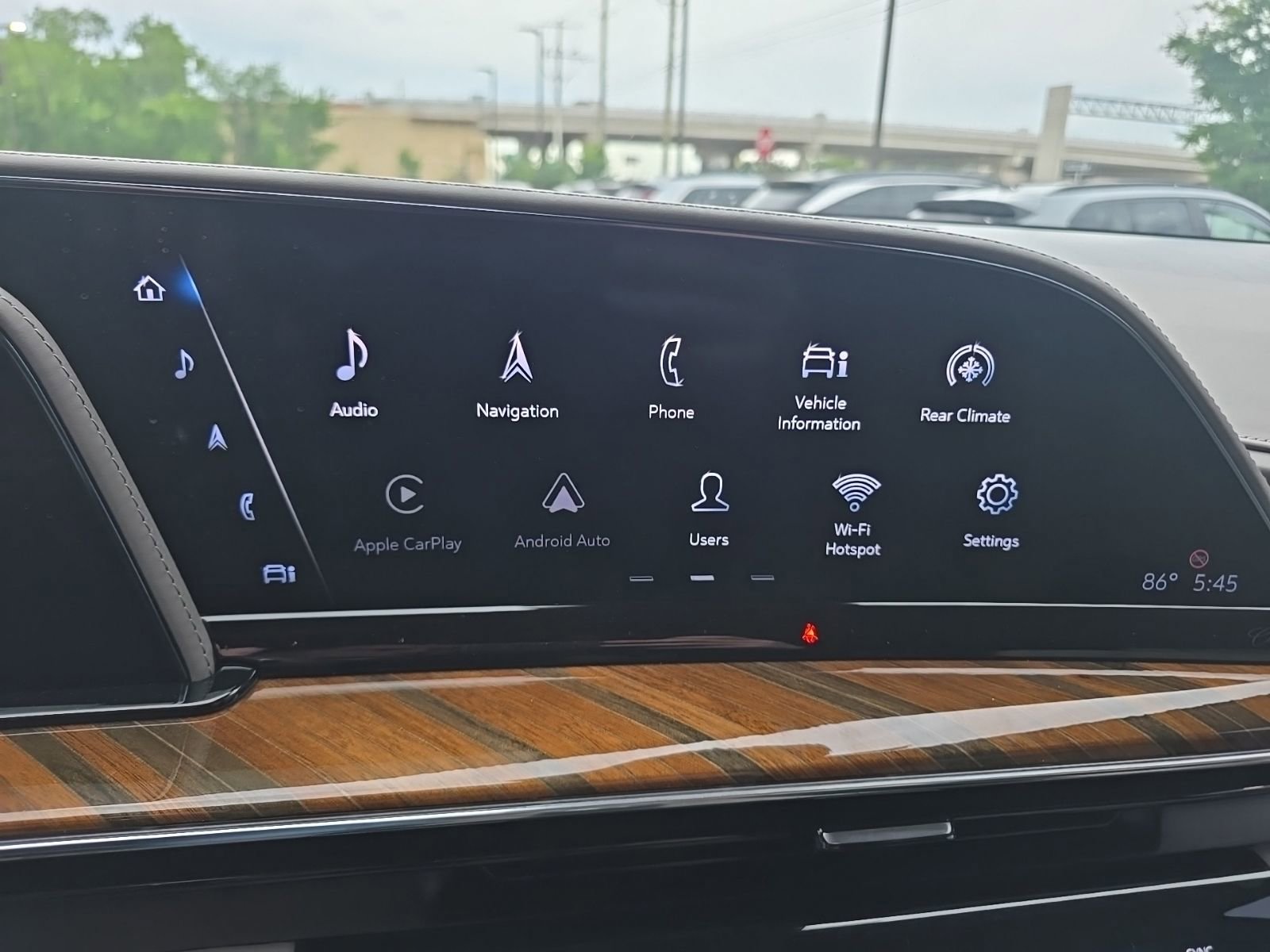 Used 2022 Cadillac Escalade Sport Platinum w/ LPO, ONYX Package AWD/4WD image 15