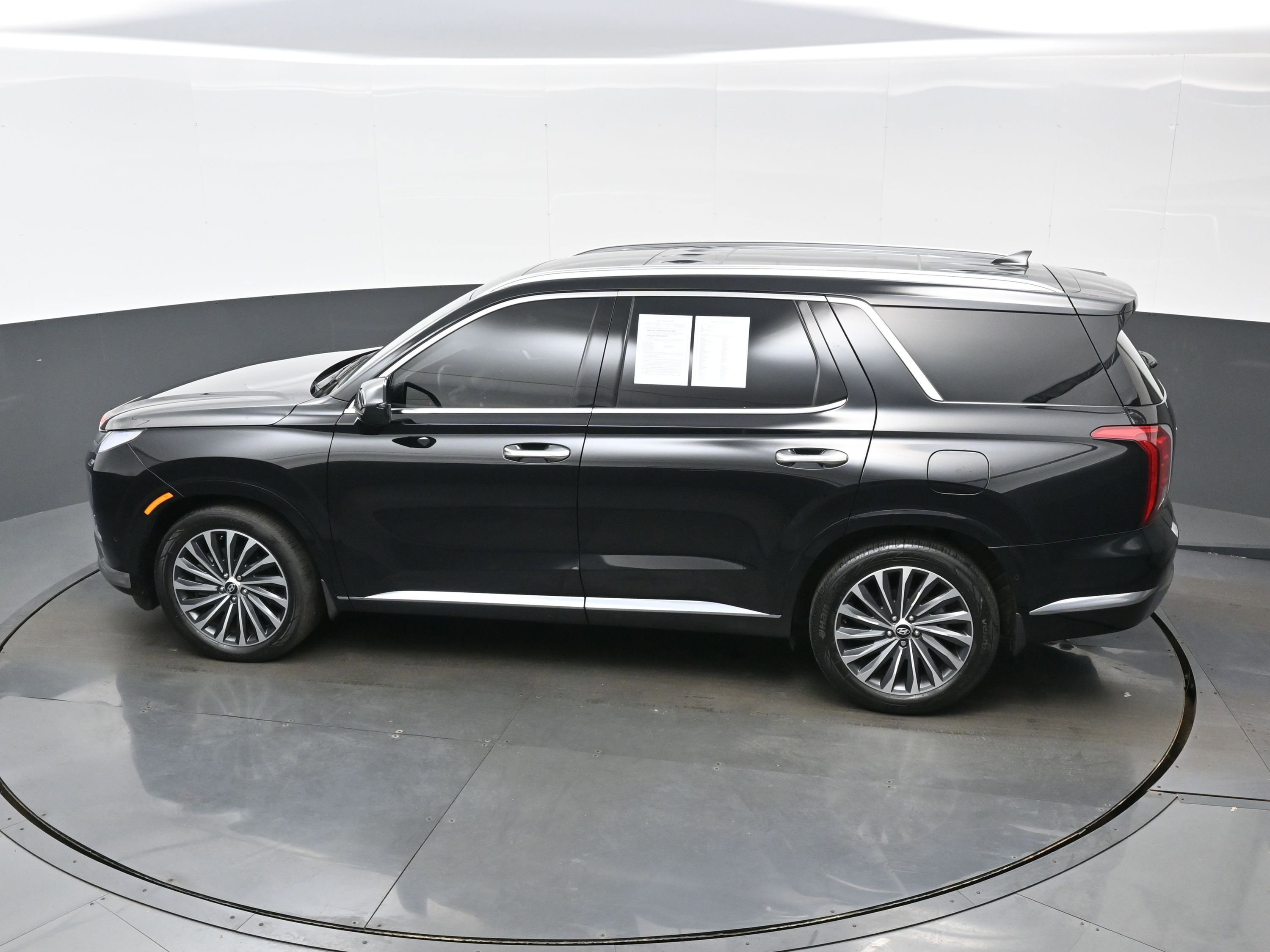 Used 2024 Hyundai Palisade Calligraphy AWD/4WD image 35