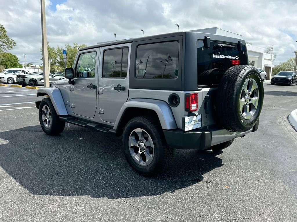 Used 2016 Jeep Wrangler Unlimited Sahara w/ Connectivity Group image 8