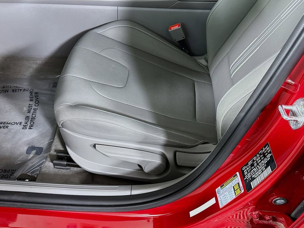 Certified 2022 Hyundai Elantra SEL w/ Cargo Package image 23