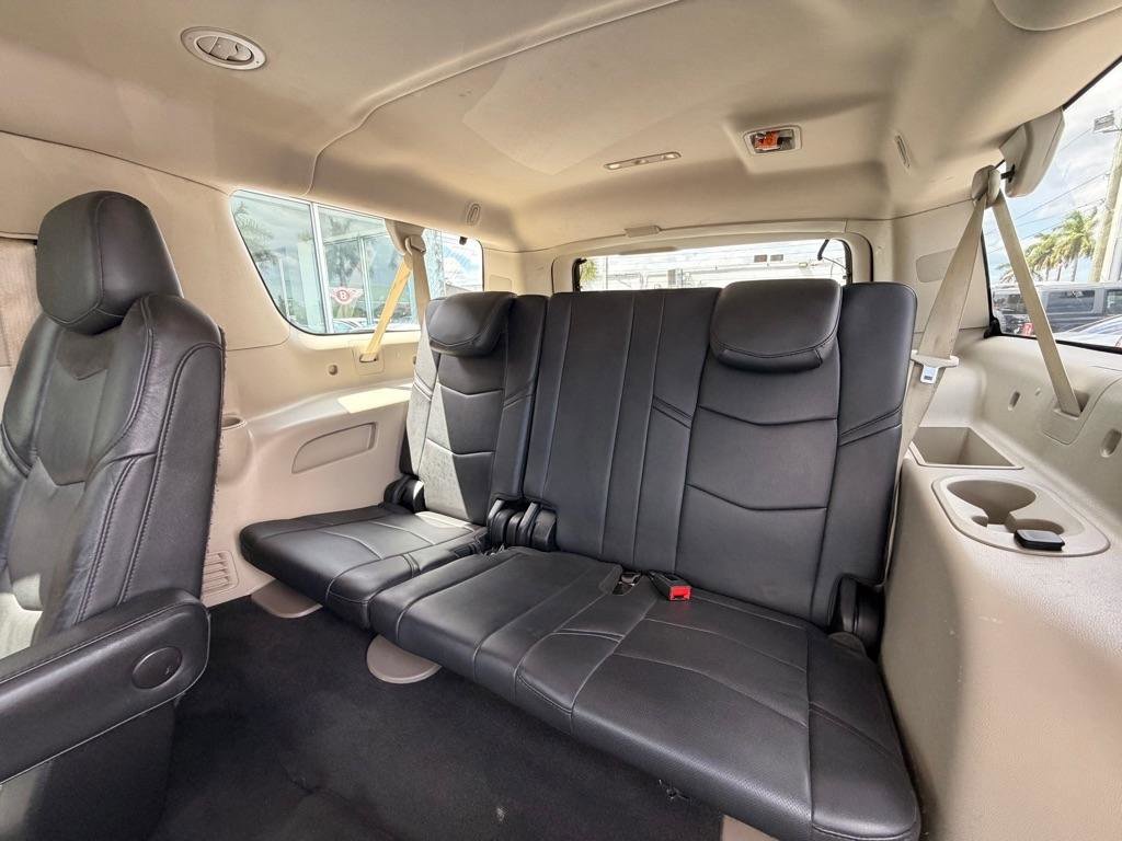 Used 2018 Cadillac Escalade ESV Luxury RWD image 23