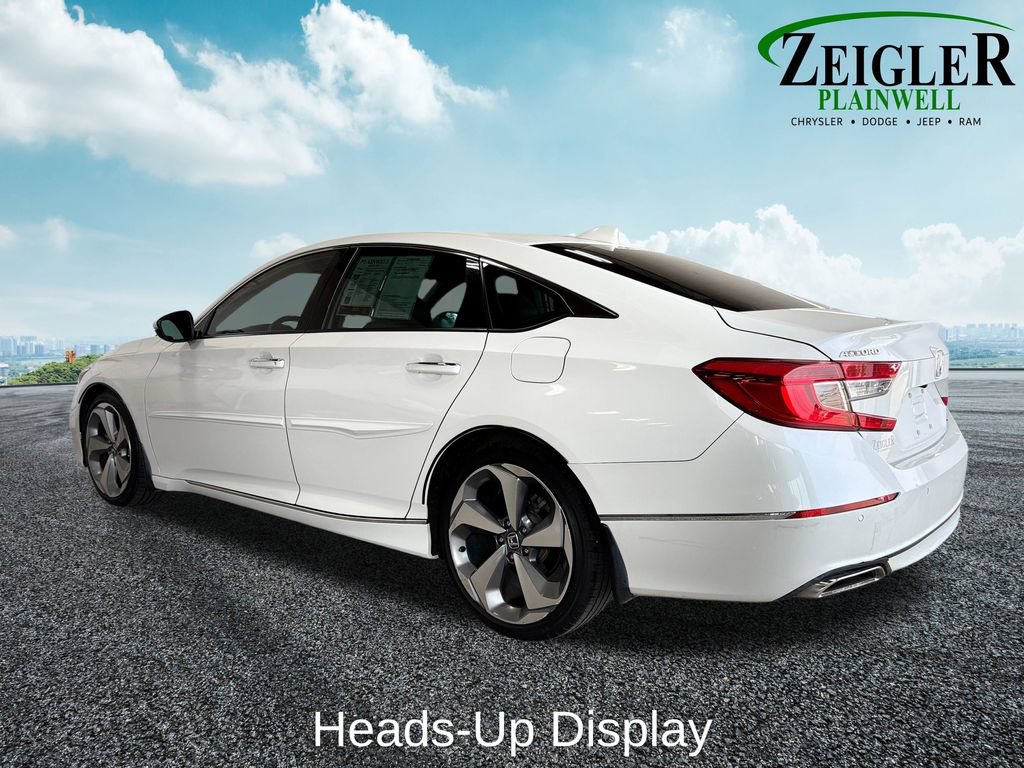 Used 2018 Honda Accord Touring image 3