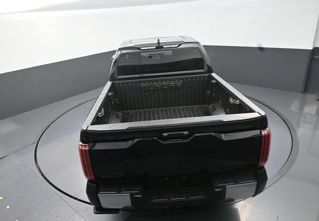 Used 2025 Toyota Tundra Limited AWD/4WD image 17