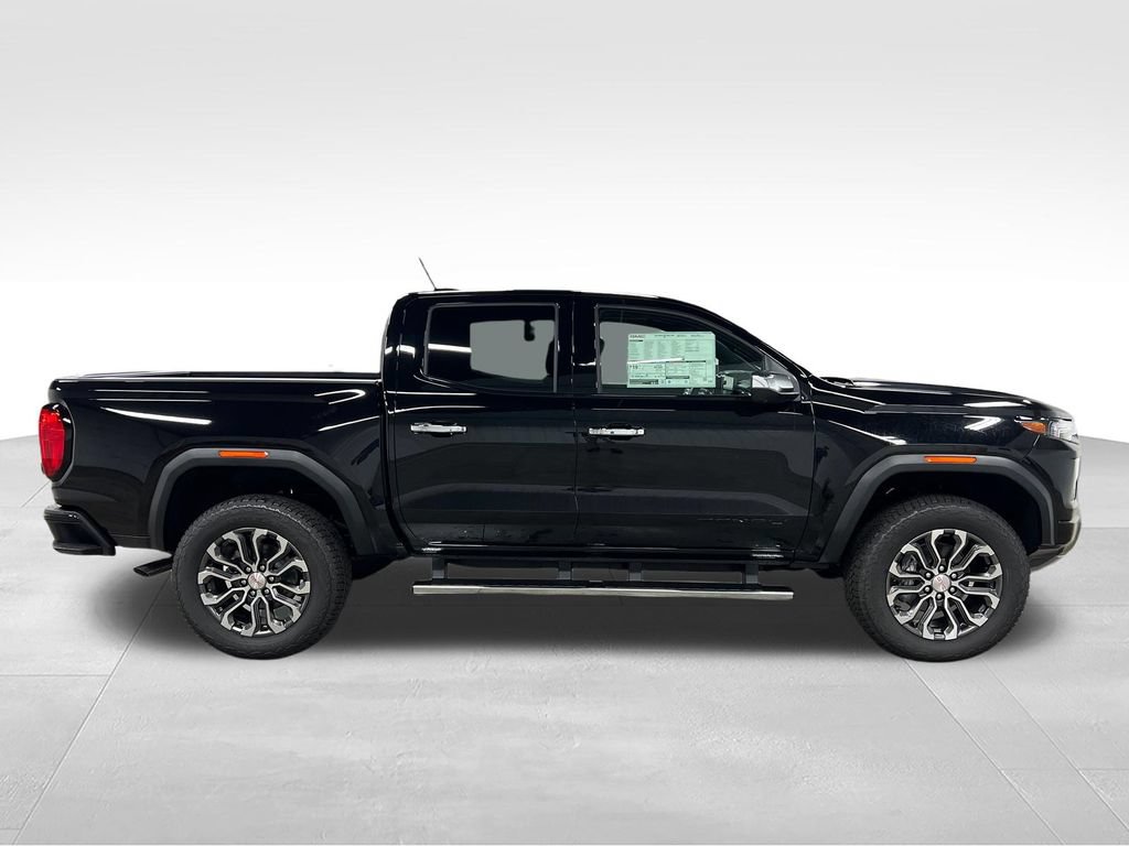 New 2026 GMC Canyon Denali w/ LPO, Black Badging Package AWD/4WD image 2