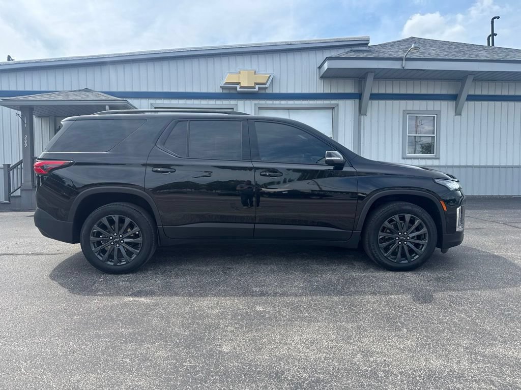Used 2023 Chevrolet Traverse RS w/ LPO, Floor Liner Package FWD image 8