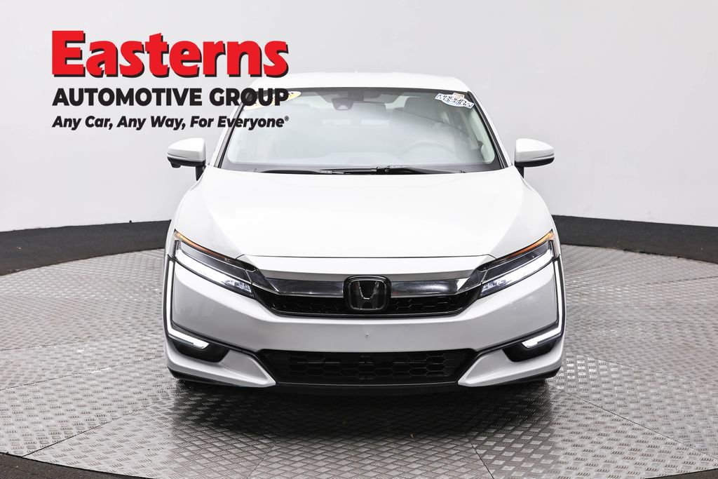 Used 2018 Honda Clarity Plug-In Hybrid image 2