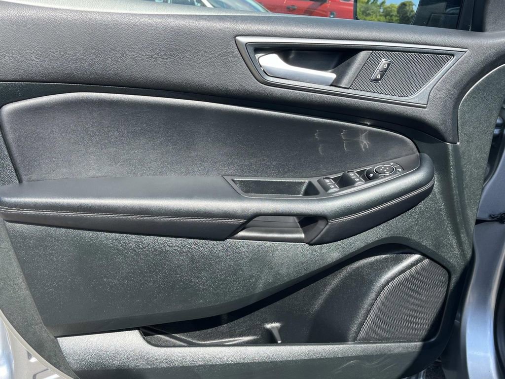 Used 2024 Ford Edge SE image 27