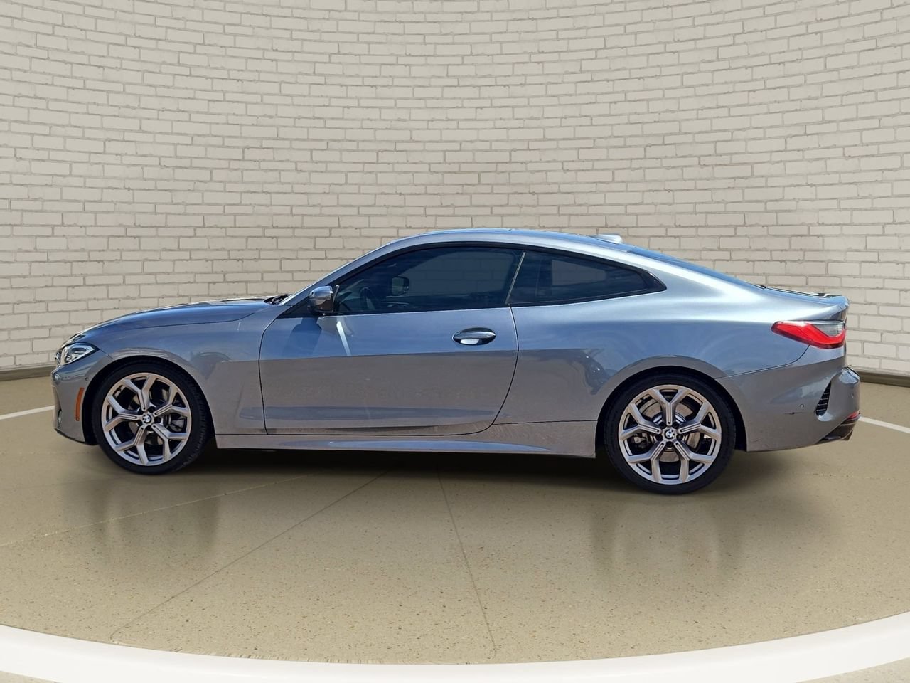 Used 2021 BMW 430i Coupe w/ Parking Assistance Package RWD image 8