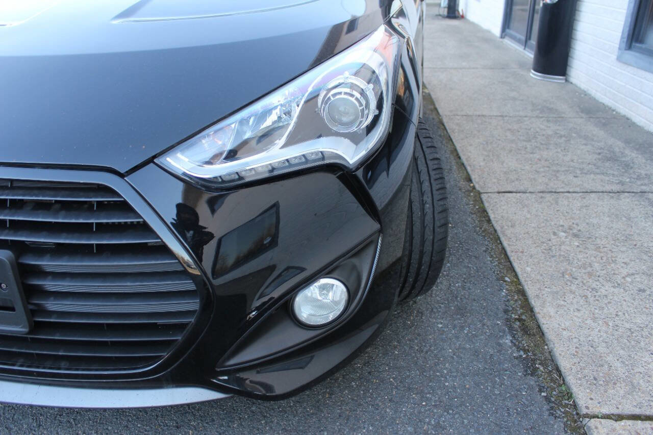 Used 2015 Hyundai Veloster Turbo image 3