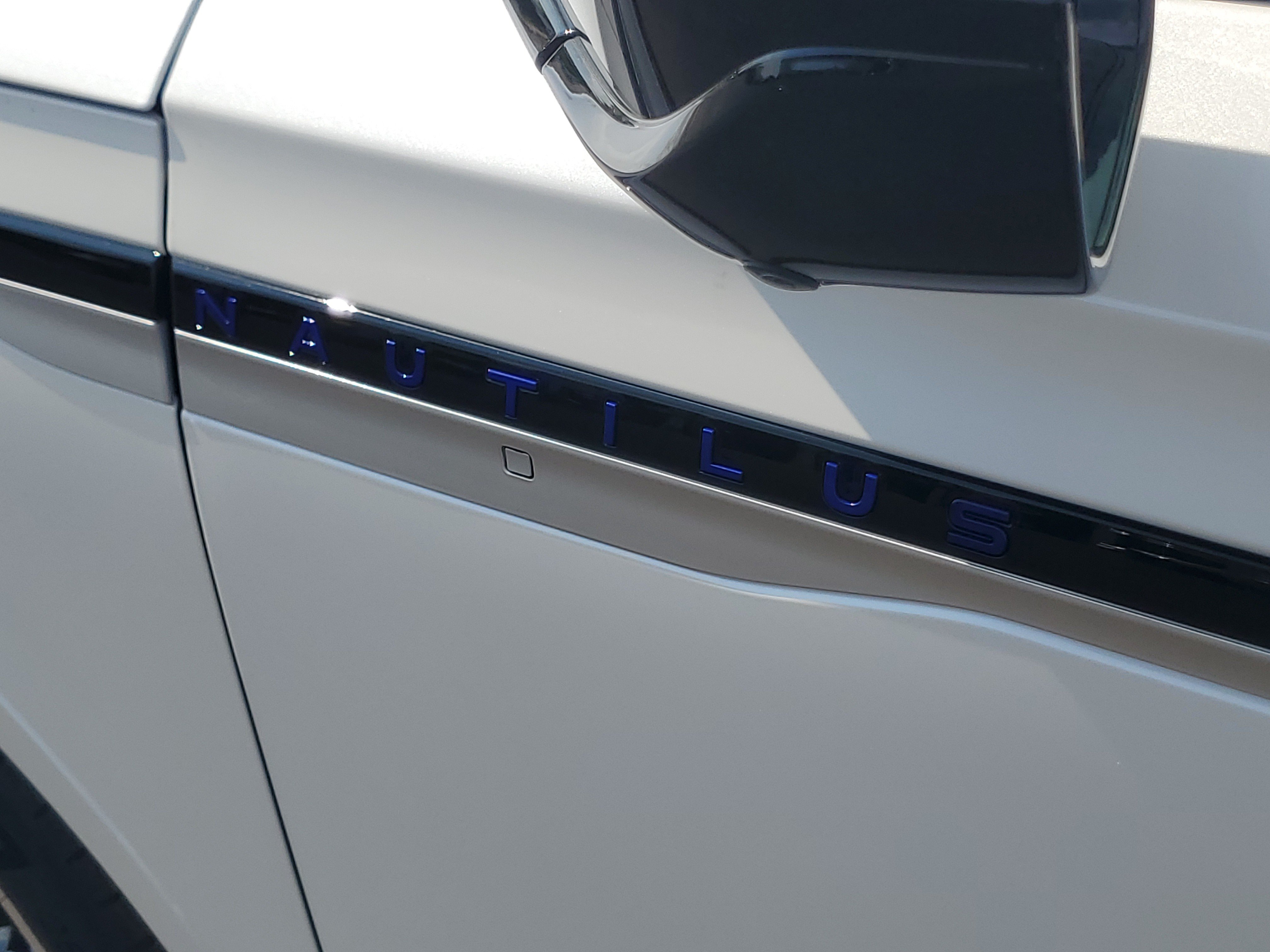 New 2026 Lincoln Nautilus Reserve AWD/4WD image 7