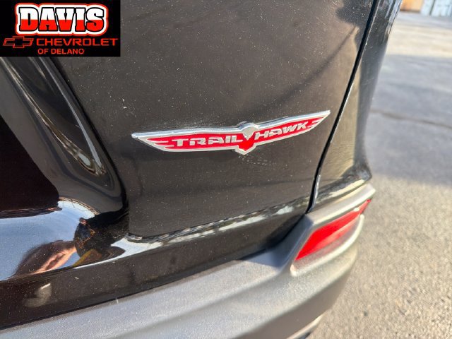 Used 2022 Jeep Cherokee Trailhawk w/ Premium Leather Package AWD/4WD image 9