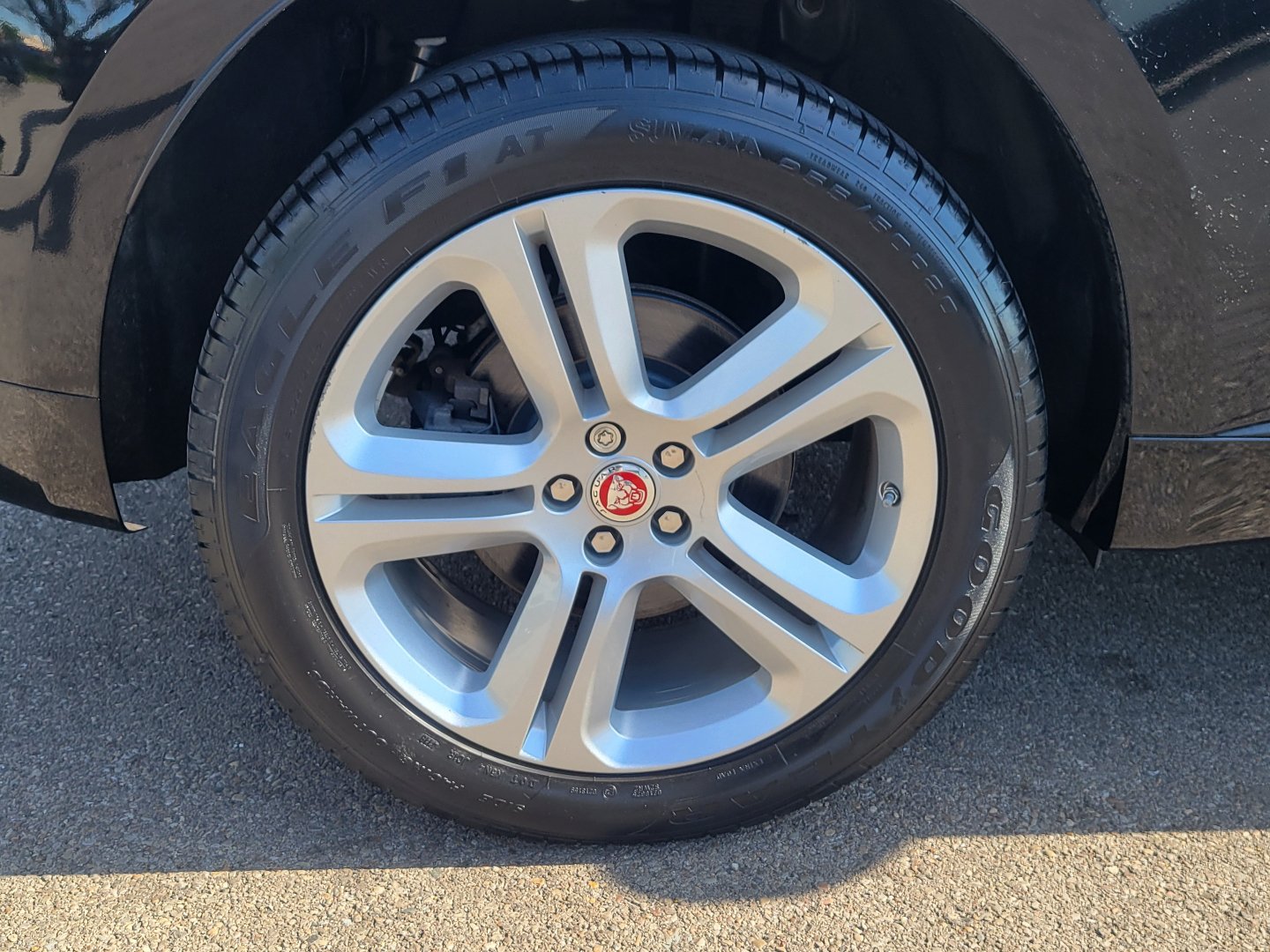 Used 2019 Jaguar F-PACE R-Sport AWD/4WD image 5