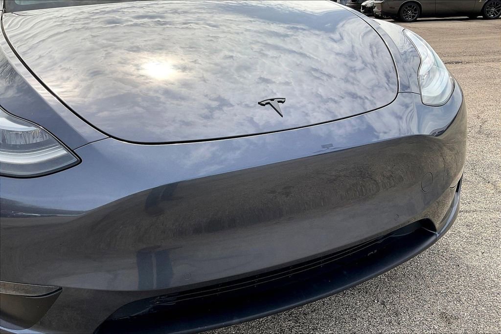 Used 2021 Tesla Model Y Long Range image 32