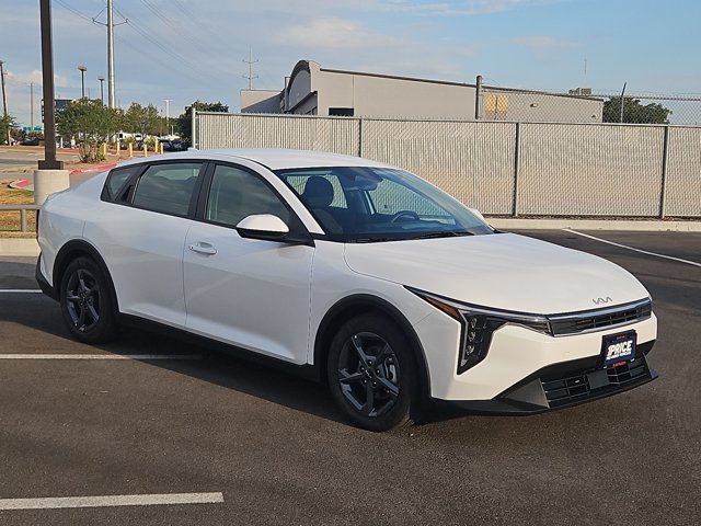 Used 2026 Kia K4 FWD image 3