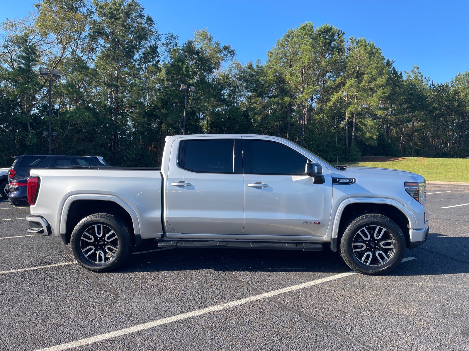 Used 2022 GMC Sierra 1500 AT4 w/ Technology Package AWD/4WD image 21