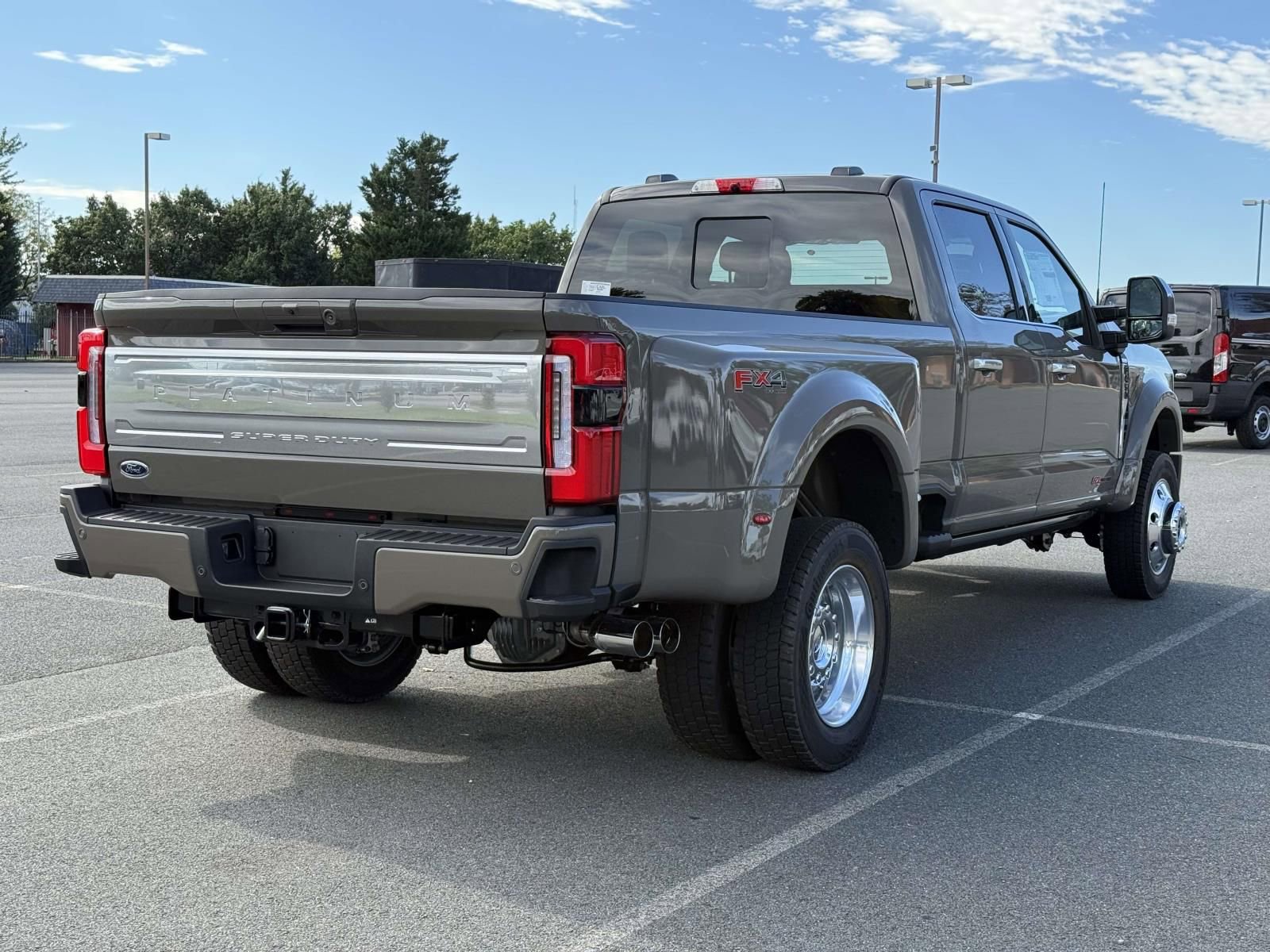 New 2026 Ford F450 Platinum w/ Platinum Plus Package image 2