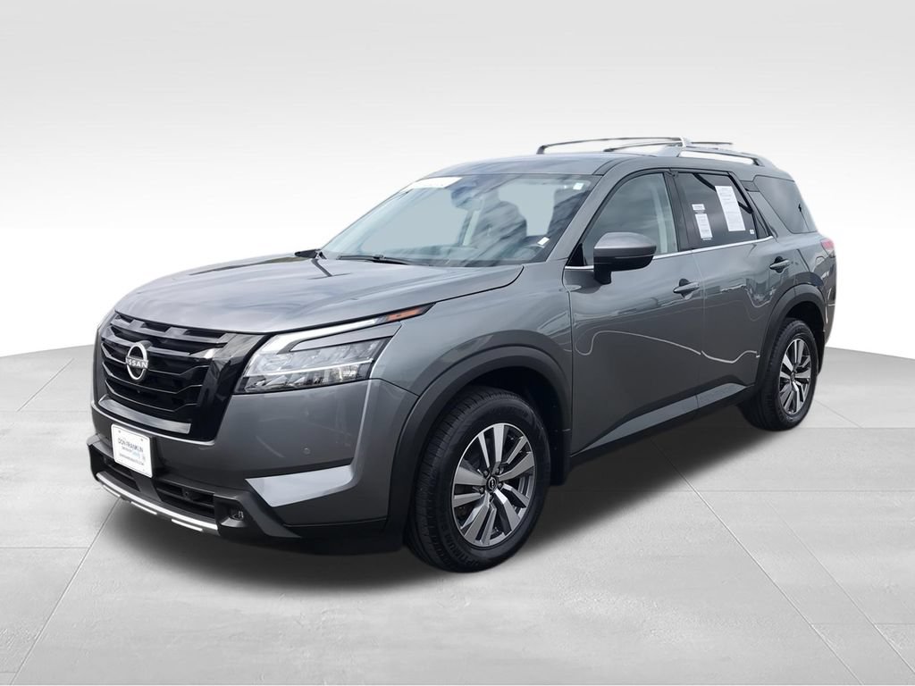 Used 2023 Nissan Pathfinder SL w/ Lighting Package (N92) AWD/4WD image 5