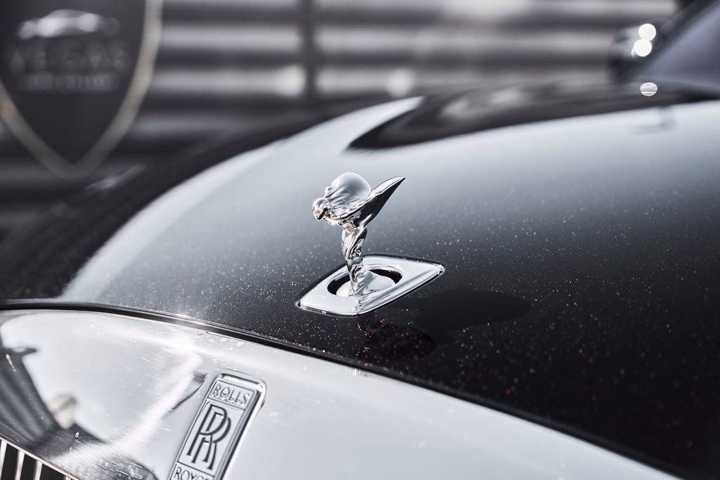 Used 2025 Rolls-Royce Spectre w/ Spectre Launch Package image 8